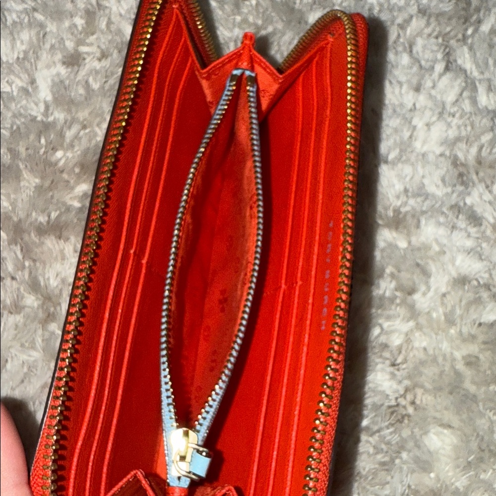 Tory Burch Vibrant Wallet - Picture 6 of 11